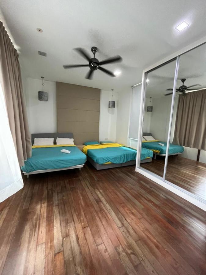 Bluwater Grande Villa 9 By Vale Pine Seri Kembangan Kültér fotó