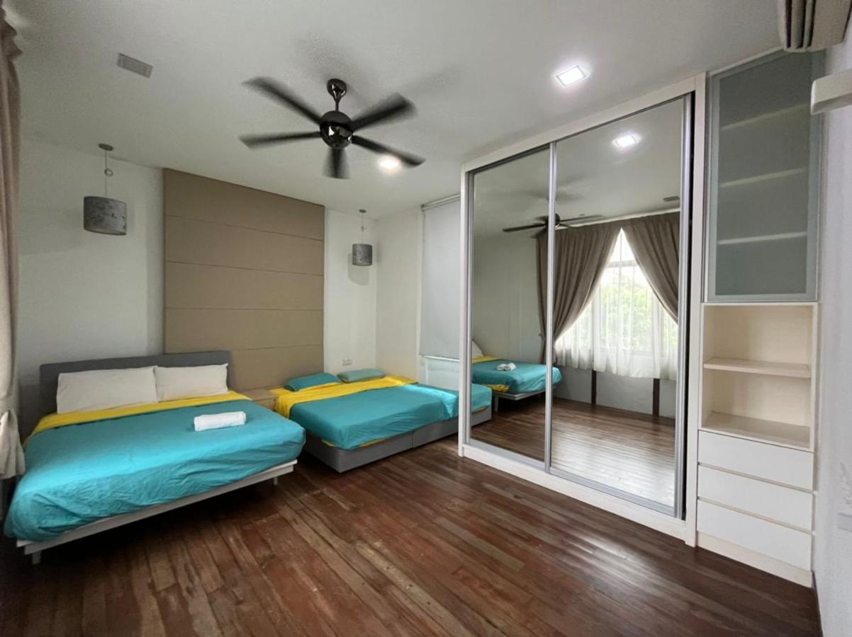 Bluwater Grande Villa 9 By Vale Pine Seri Kembangan Kültér fotó